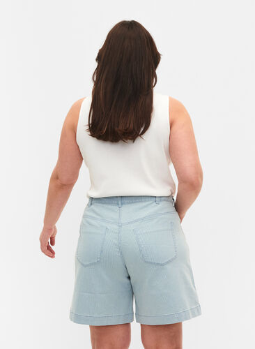 Short en jean à rayures, Light Blue Stripe, Model image number 1
