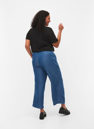 Pantalon en jean ample en lyocell (TENCEL™), Dark Blue, Model image number 1