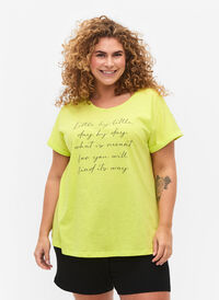 Bedrukt T-shirt van biologisch katoen, Wild Lime w. Navy, Model