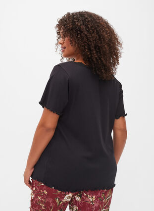 Chemise de nuit à manches courtes avec bordures en dentelle, Black, Model image number 1