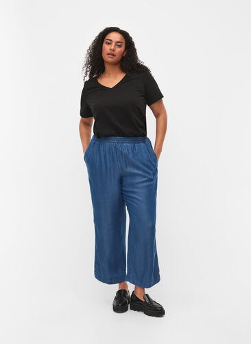 Pantalon en jean ample en lyocell (TENCEL™), Dark Blue, Model image number 0